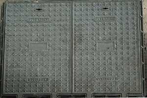 200KB宽2高3球墨铸铁井盖12.jpg 200KB宽2高3球墨铸铁井盖12.jpg