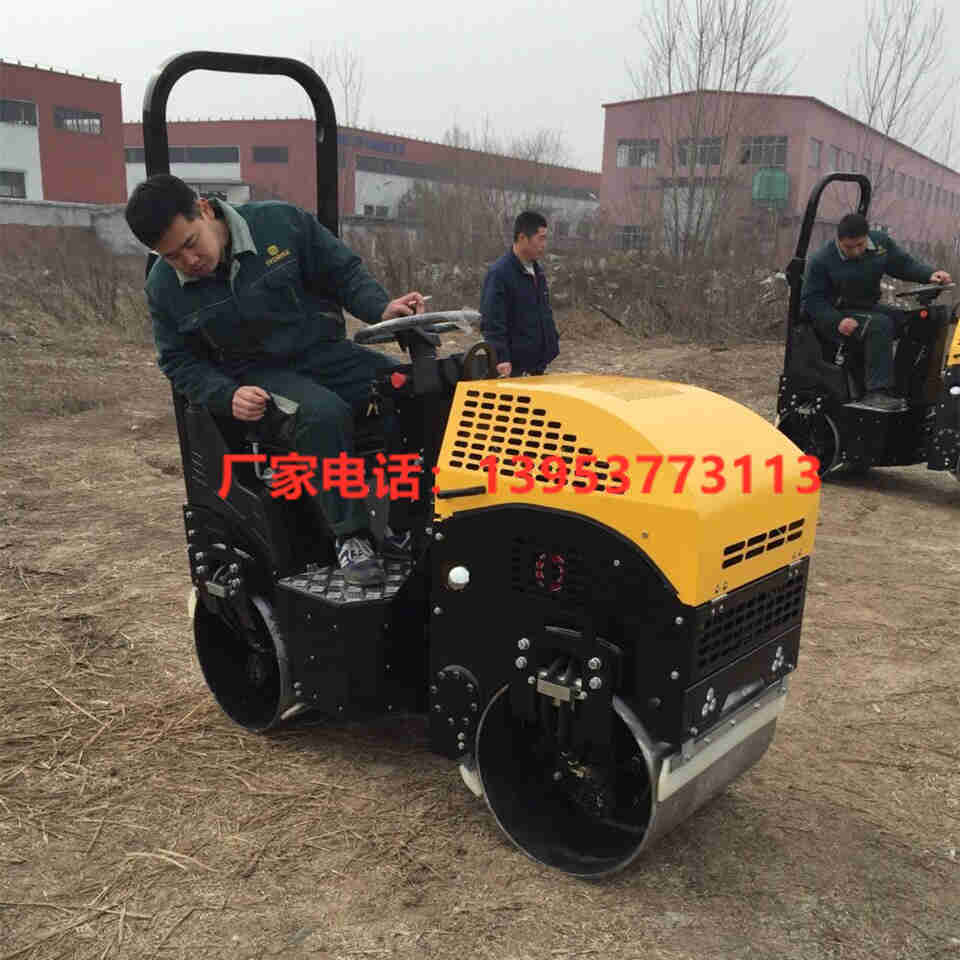 全液压两吨振动压路机 (63)_副本_副本.jpg