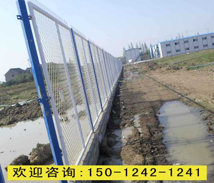 围墙锌钢栅栏2.jpg 围墙锌钢栅栏2.jpg