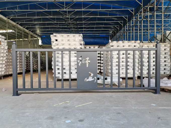 护栏727.jpg 护栏727.jpg