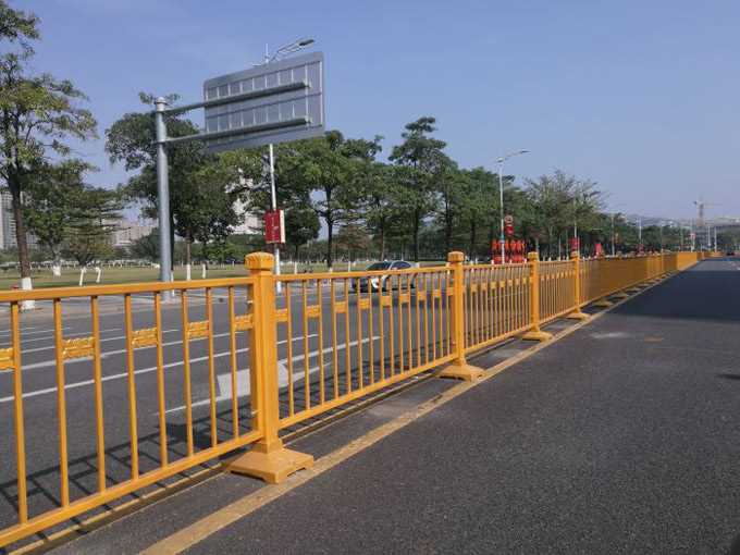 护栏3213.jpg 护栏3213.jpg