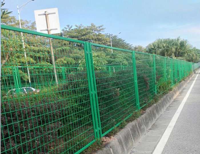 绿化带护栏45578.jpg 绿化带护栏45578.jpg