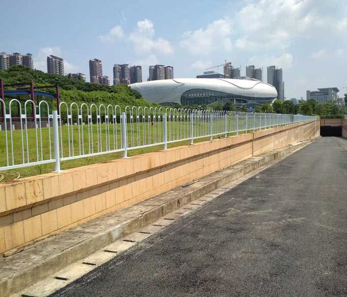 护栏71403.jpg 护栏71403.jpg