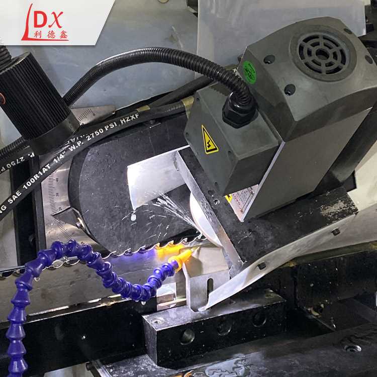 LDⅩ-027全数控硬质合金带锯条框锯条倒(后)角磨齿机细节图2.jpg