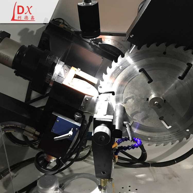 LDX-020(A)全自动摆角前后角磨齿机细节图2.jpg