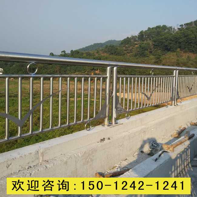 围墙锌钢栅栏32.jpg 围墙锌钢栅栏32.jpg