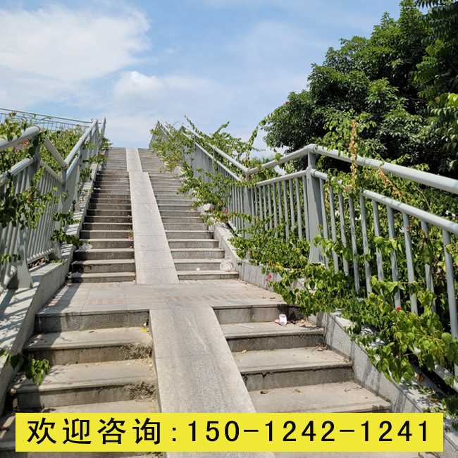 围墙锌钢栅323栏.jpg 围墙锌钢栅323栏.jpg