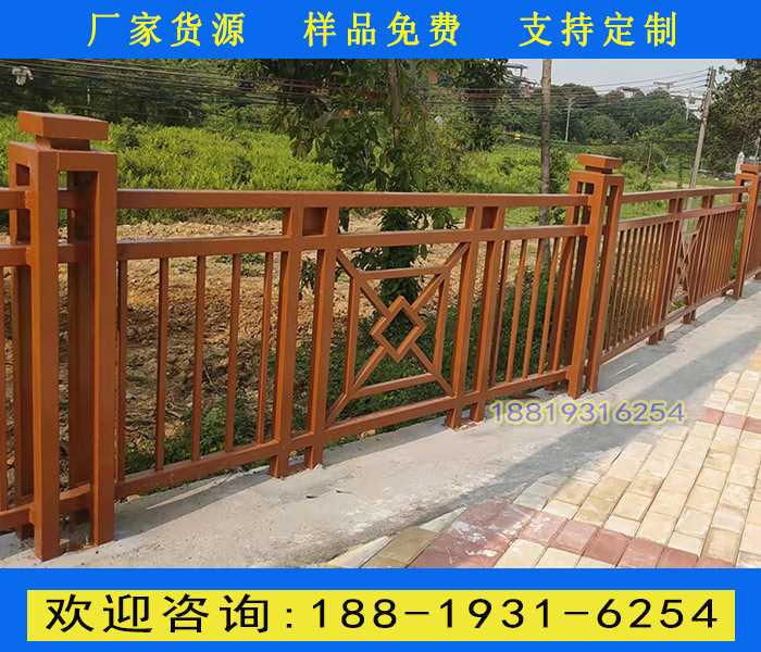 人行道防护栏.jpg