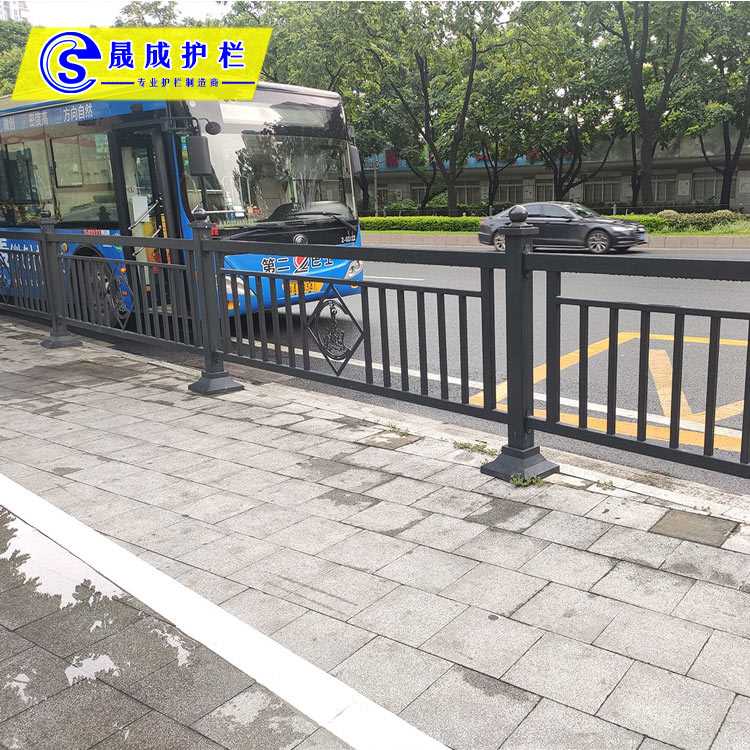 广州新式护栏 (16).jpg 广州新式护栏 (16).jpg