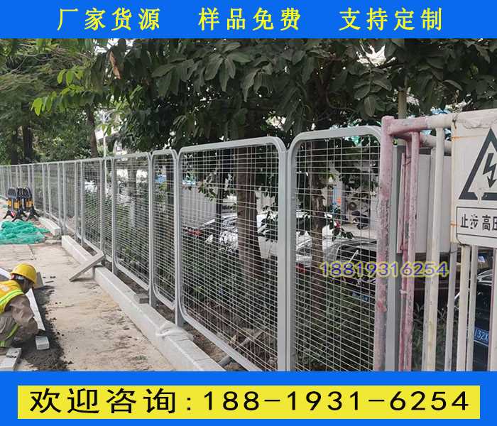 深圳路中网状护栏.jpg 深圳路中网状护栏.jpg