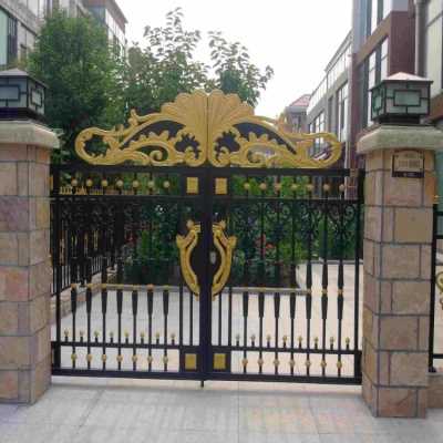 洛阳洛宁县铝艺庭院大门 铝合金楼梯加工工艺