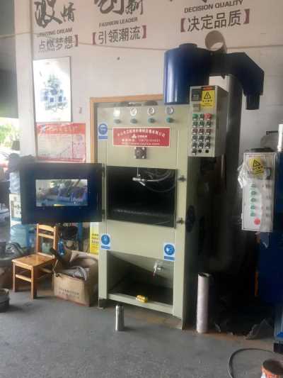 履带式自动喷砂机螺丝刀氧化皮清理工序 泸州喷砂机厂家