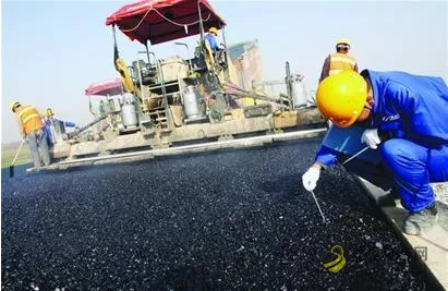 深度聊车丨普通道路都是沥青，收费站路面为什么要用水泥？ 中国沥青网，sinoasphalt.com