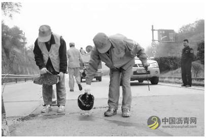 深度聊车丨普通道路都是沥青，收费站路面为什么要用水泥？ 中国沥青网，sinoasphalt.com