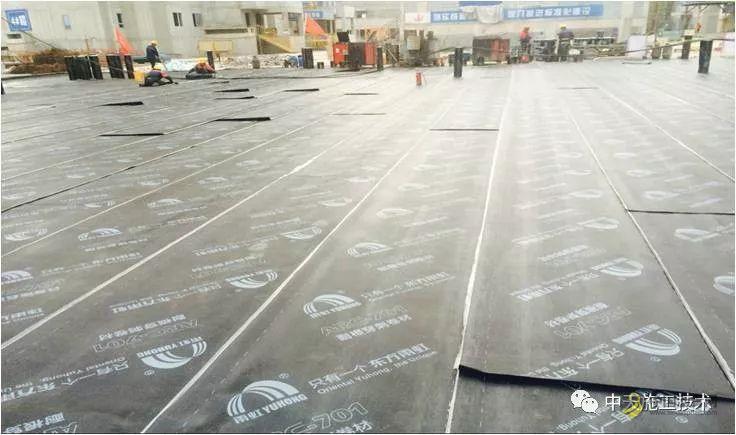 非固化橡胶沥青防水涂料复合防水施工工法 中国沥青网，sinoasphalt.com