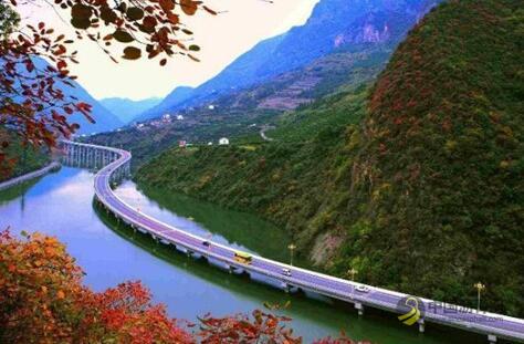 湖北“最美水上公路”，为保护环境修建在峡谷中 中国沥青网，sinoasphalt.com