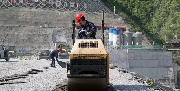 啥是水工沥青？ 中国沥青网，sinoasphalt.com