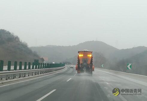 河北：京承高速连续33小时抗击冰雪 中国沥青网，sinoasphalt.com