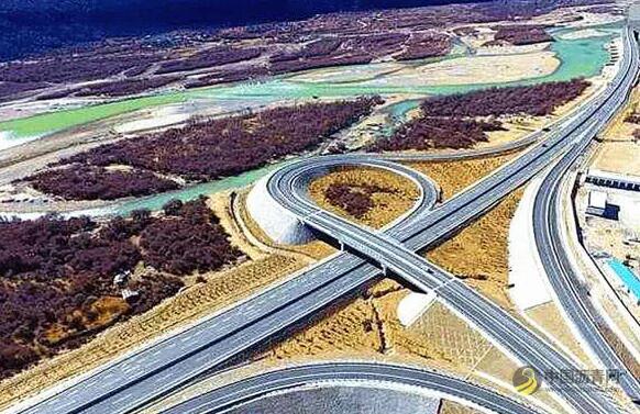 国内唯一一条不收费的高速公路-----总投资380亿元的拉林高速 中国沥青网，sinoasphalt.com