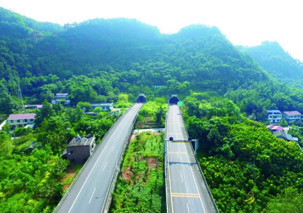 四川：宜泸高速公路收费站入口即将开展计重设备清淤维护工作 中国沥青网，sinoasphalt.com