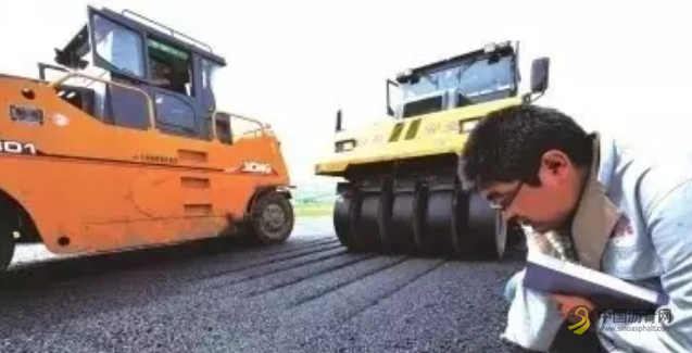 沥青路面智能施工！ 沥青网，sinoasphalt.com