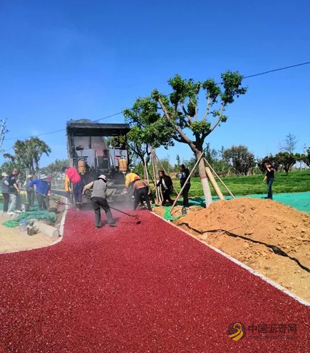 山东泰安打造首条彩色透水沥青路面 全长2.6公里 沥青网，sinoasphalt.com