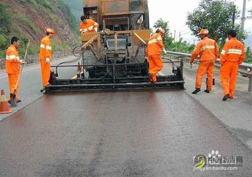 热拌沥青道路面层施工技术详解 沥青网，sinoasphalt.com