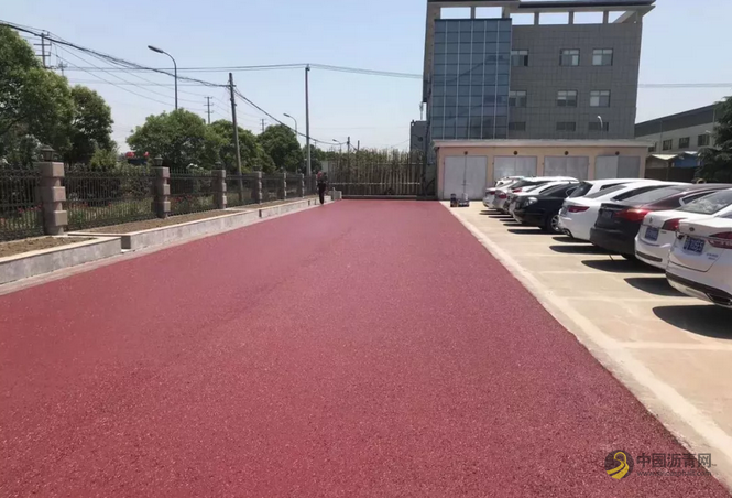 沥青路面改色项目进行中，一起来了解下！ 沥青网，sinoasphalt.com