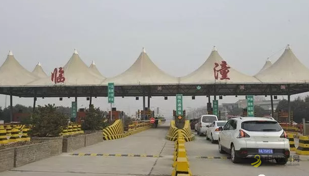 真奇怪！为啥高速路上都是沥青路面，唯独收费站是水泥路面？ 沥青网，sinoasphalt.com