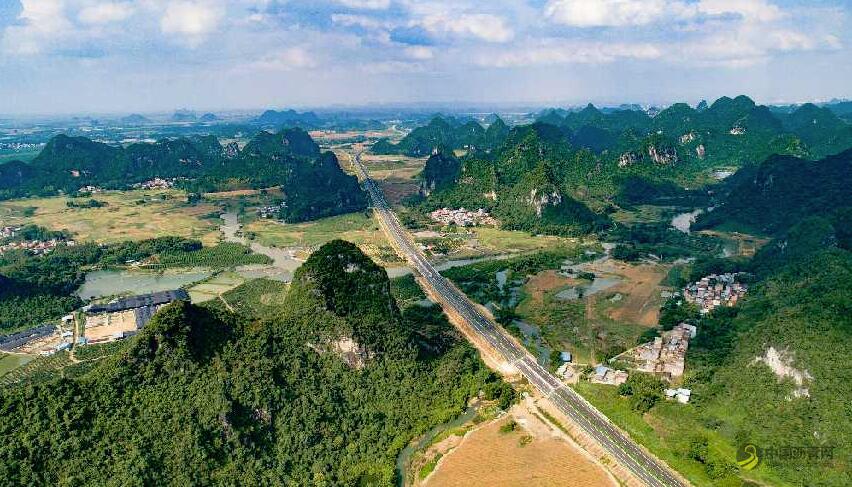 贵隆高速：山水相汇处，大道终连通 沥青网，sinoasphalt.com