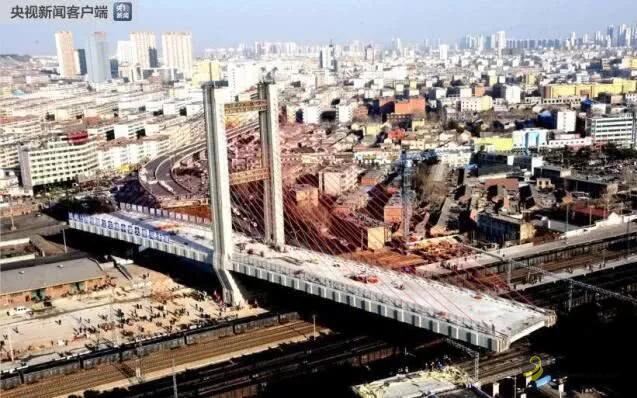 4.6万吨！今天这座桥梁转体刷新了两项世界纪录！ 沥青网，sinoasphalt.com