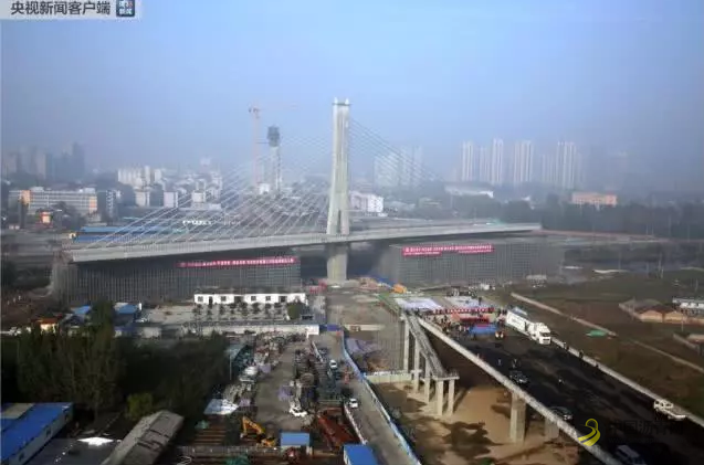 4.6万吨！今天这座桥梁转体刷新了两项世界纪录！ 沥青网，sinoasphalt.com