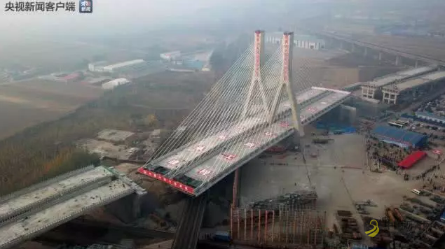 4.6万吨！今天这座桥梁转体刷新了两项世界纪录！ 沥青网，sinoasphalt.com