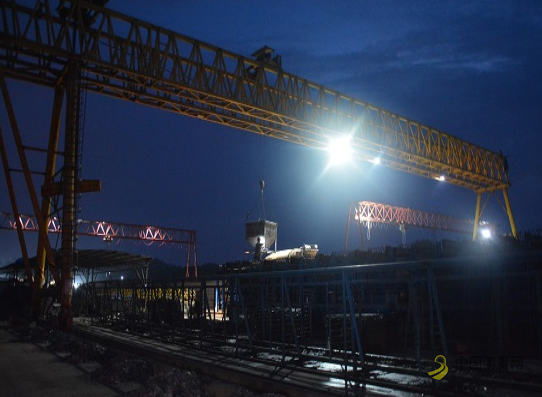 [湖南]日均制梁35片！长益扩容加快桥梁工程建设进度 沥青网，sinoasphalt.com