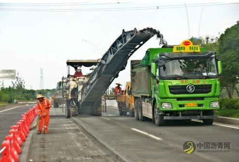 2019年热浪滚滚的S202公路再添一丝“热”度 沥青网，sinoasphalt.com