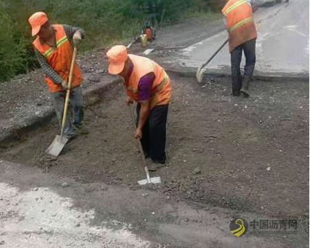 市公路管理局养护工程处筑牢公路安全———“消坑”行动进行时 沥青网，sinoasphalt.com