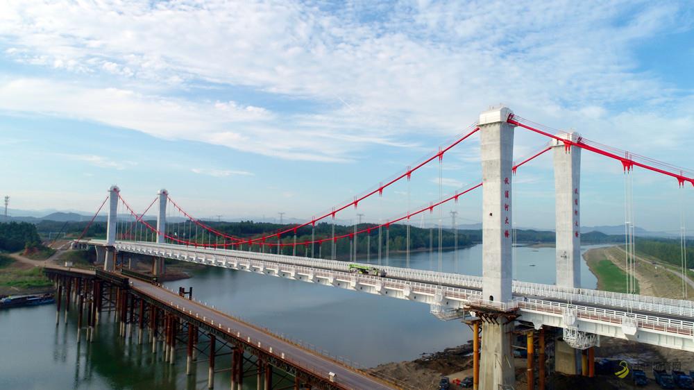 [安徽]池州长江公路大桥建成通车 沥青网，sinoasphalt.com