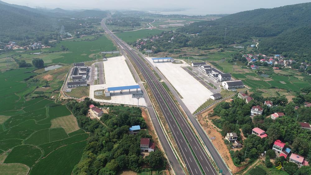 [安徽]池州长江公路大桥建成通车 沥青网，sinoasphalt.com