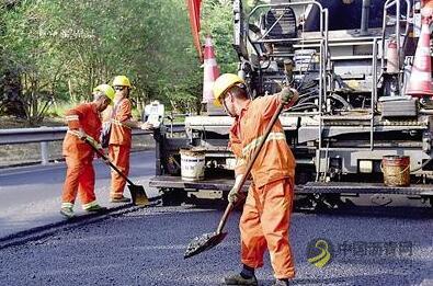 南平高速公路养护工人：用汗水护航高速畅通 沥青网，sinoasphalt.com