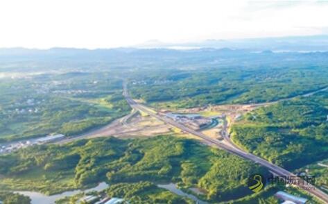[海南]自动化和智能技术助力儋白高速建设——铺路架桥施工忙 沥青网，sinoasphalt.com
