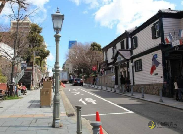 日本城市道路细节：柏油路面看不到坑坑洼洼 沥青网，sinoasphalt.com
