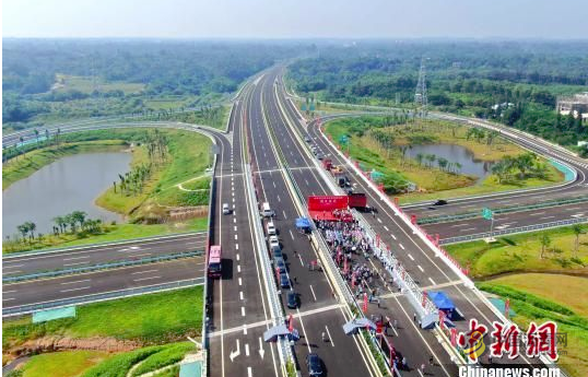 海南文琼高速通车 两大侨乡联系“提速” 沥青网，sinoasphalt.com
