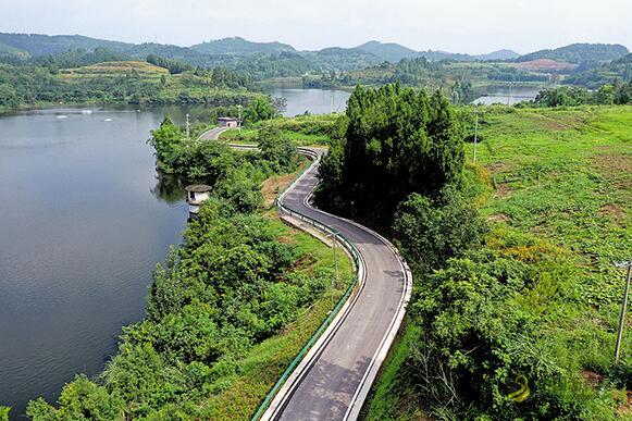 成都500多公里新路 修进东进热土 沥青网，sinoasphalt.com