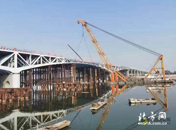 [天津]滨海新区西外环高速跨海河特大桥主体合龙 沥青网，sinoasphalt.com