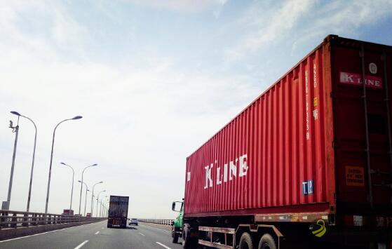 载重货车道路交通事故 八成以上由于超限超载引起 沥青网，sinoasphalt.com