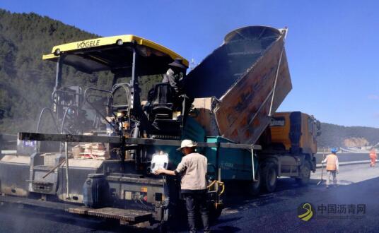 香丽高速尼史益松至小中甸段有望年底通车 沥青网，sinoasphalt.com
