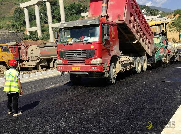 千名工人发总攻 怒江州美丽公路南延线通车在望 沥青网，sinoasphalt.com
