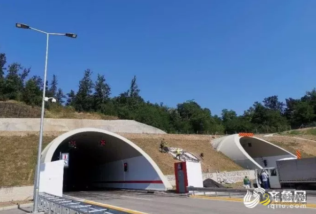 你绝对想不到，欧洲这条高速公路也是中国人修的！ 沥青网，sinoasphalt.com