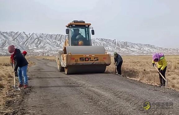 [甘肃]张掖公路局巧用铣刨料铺筑扶贫路 沥青网，sinoasphalt.com