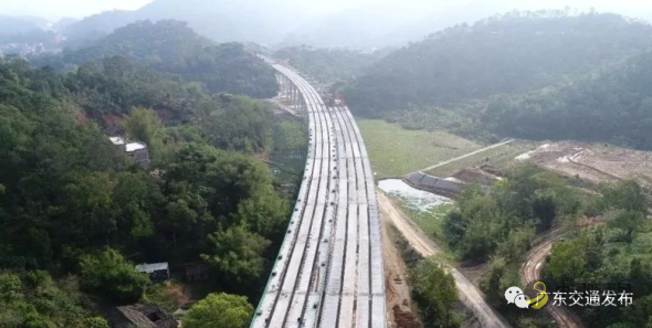 [广东]7座隧道顺利贯通！云茂高速自建生产线就地制砂抢工期！ 沥青网，sinoasphalt.com